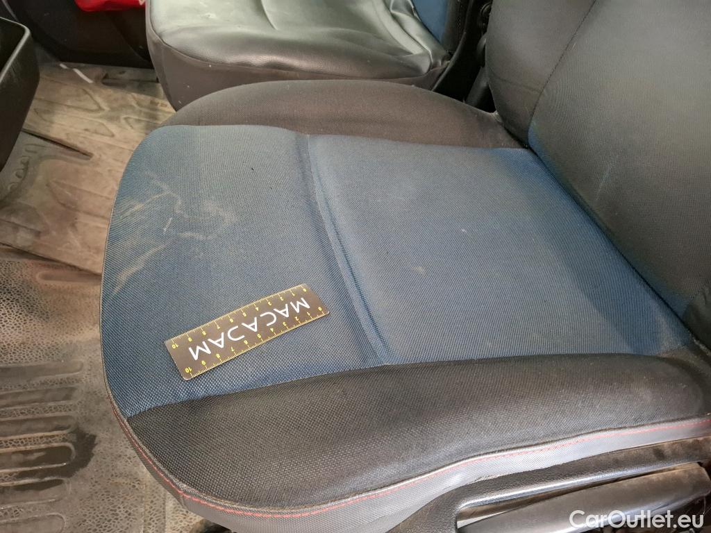  Renault  Master RENAULT  VU 4p Fourgon Gd Conf F3500 L1H1 dCi 100 #40