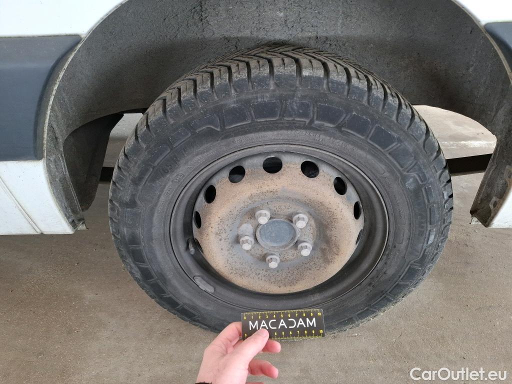  Renault  Master RENAULT  VU 4p Fourgon Gd Conf F3500 L1H1 dCi 100 #45