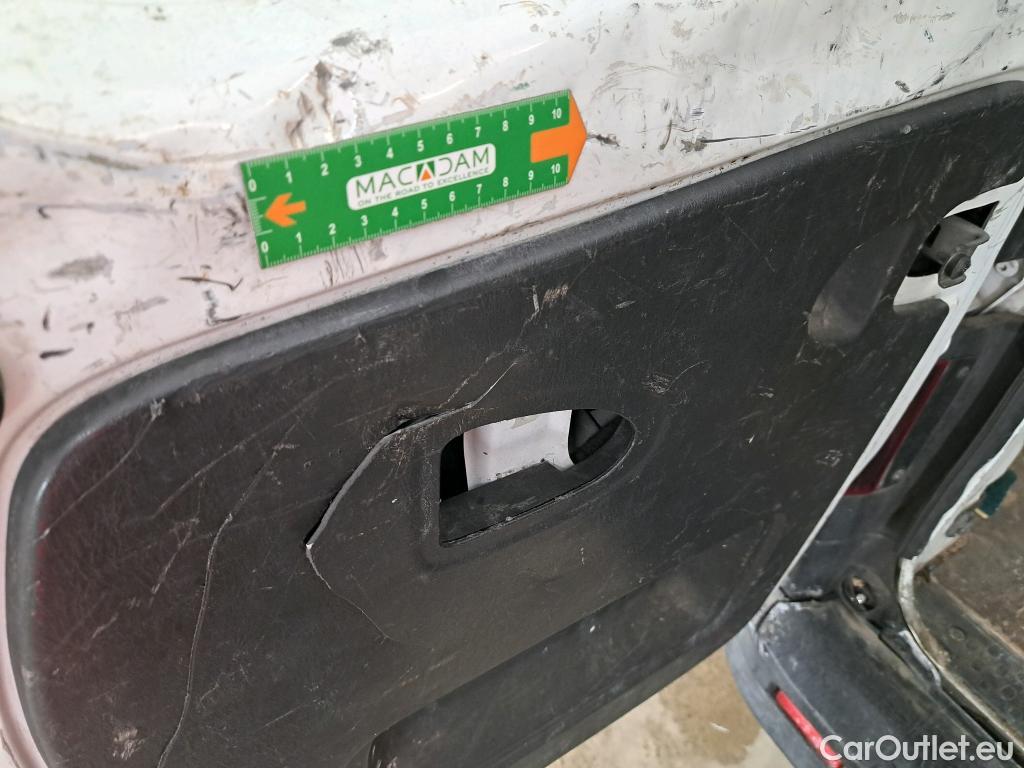  Renault  Trafic RENAULT  VU 4p VNA FG-GCF L1H1 1000 dCi 115 fourgon tôlé (V904) #97