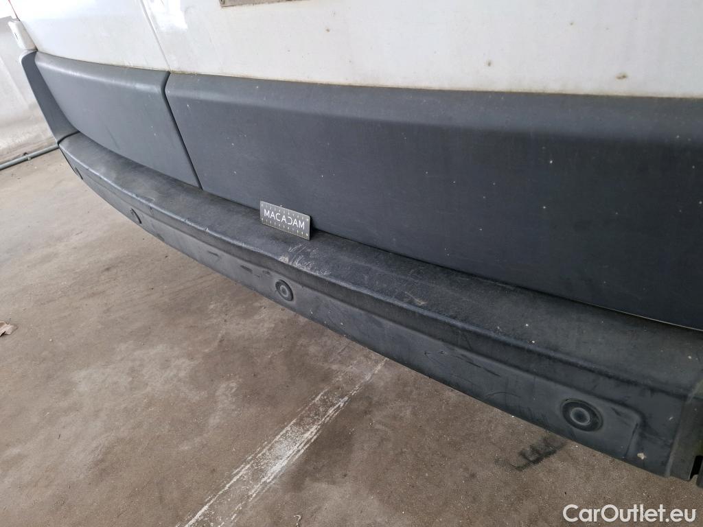  Renault  Master RENAULT  VU 4p Fourgon Gd Conf F3500 L1H1 dCi 100 #12