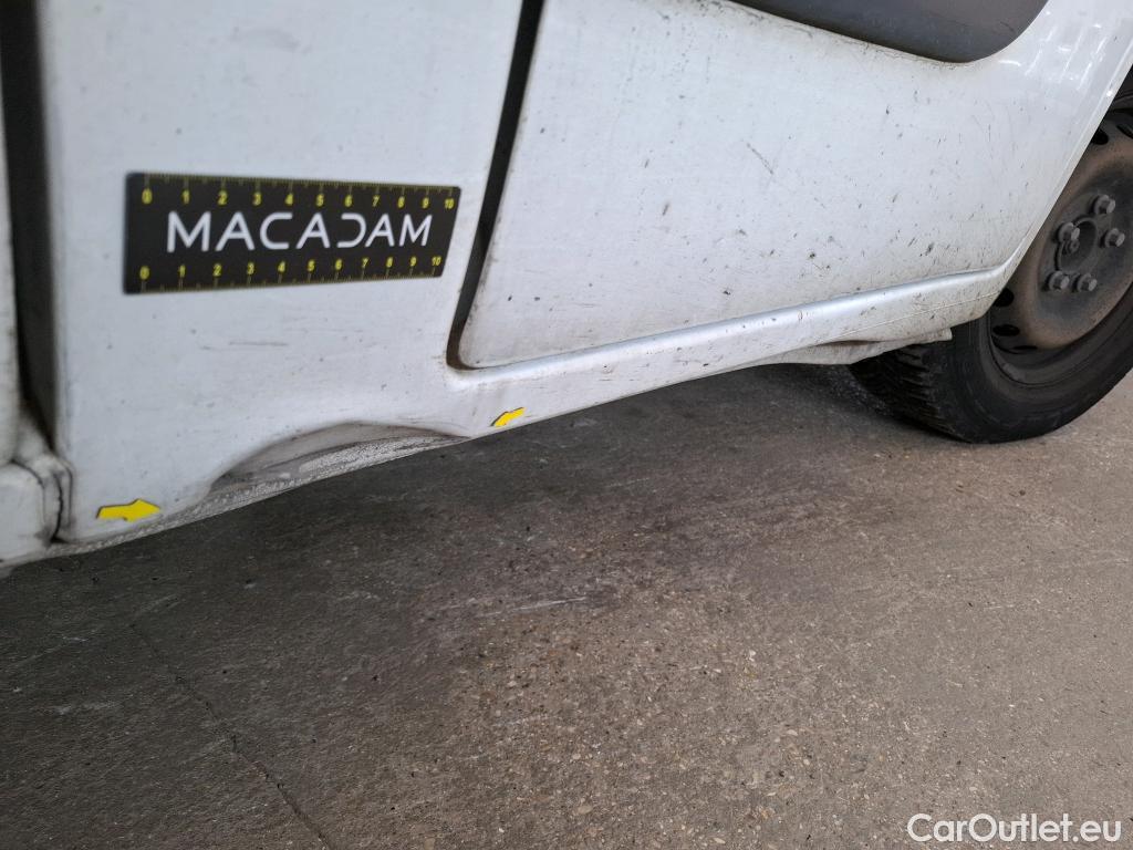  Renault  Master RENAULT  VU 4p Fourgon Gd Conf F3500 L1H1 dCi 100 #15