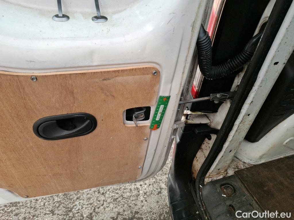  Renault  Kangoo RENAULT  EXPRESS VU 4p EVL Confort dCi 1.5 90 ESP fourgonnette #32