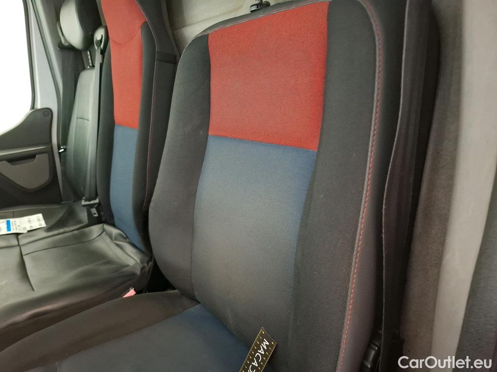  Renault  Master RENAULT  VU 4p Fourgon Gd Conf F3500 L1H1 dCi 100 #41