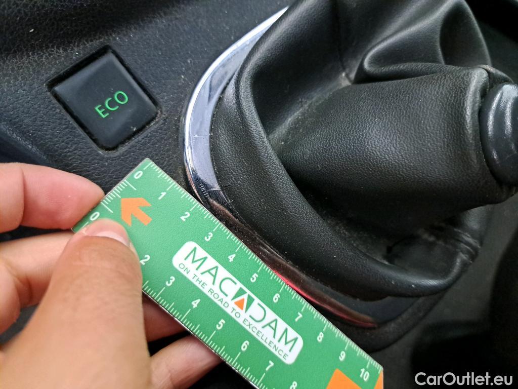  Renault  Trafic RENAULT  VU 4p VNA FG-GCF L1H1 1000 dCi 115 fourgon tôlé (V904) #81