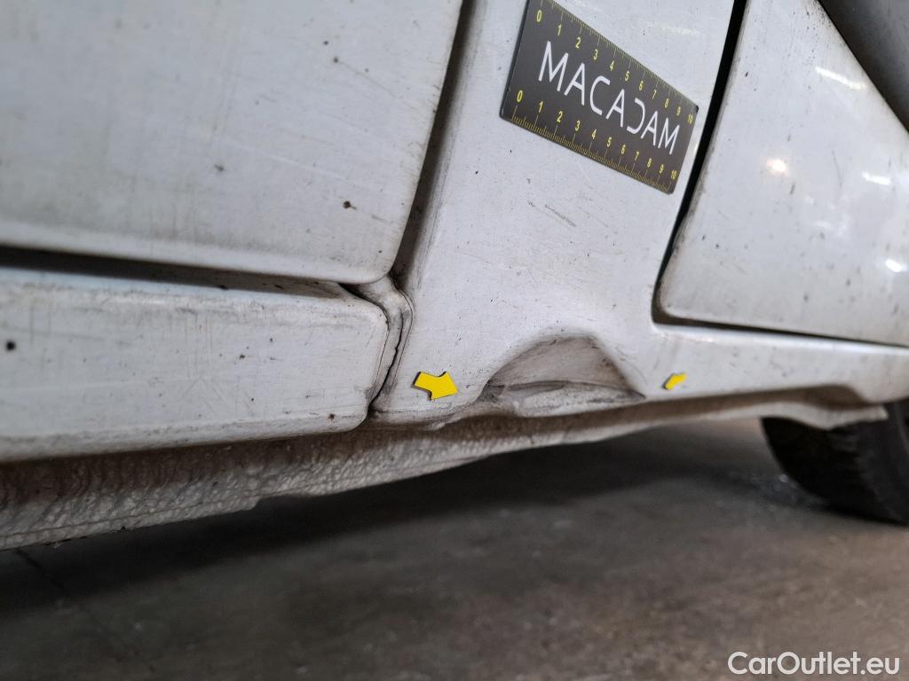  Renault  Master RENAULT  VU 4p Fourgon Gd Conf F3500 L1H1 dCi 100 #16