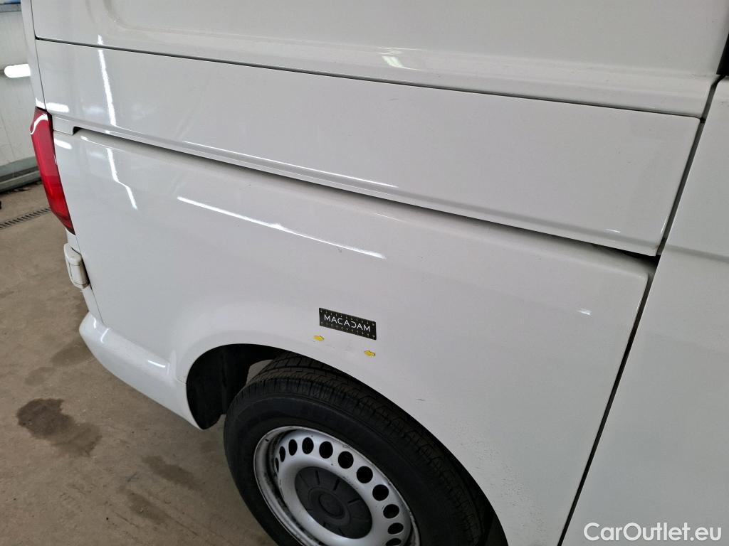  Volkswagen  Transporter T6  Fourgon Plus Comfortline 2.0 TDI 150CV BVA7 E6 #1