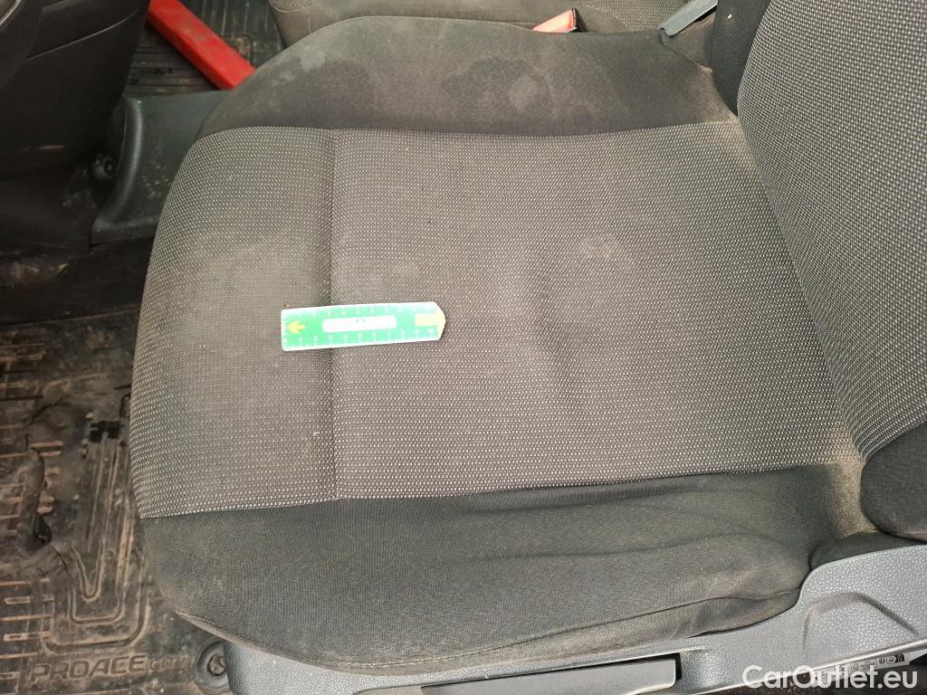  Toyota  Proace TOYOTA  City / 2019 / 4P / Fourgonnette 1.5 Medium 100 D-4D Business #23