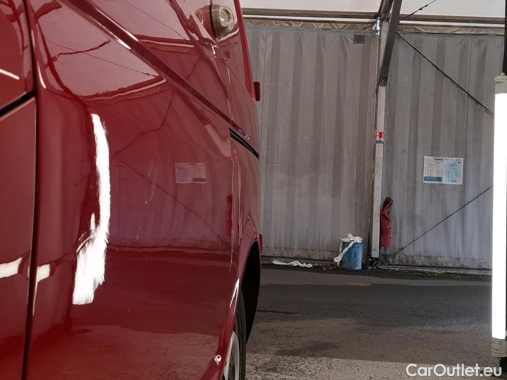  Volkswagen  Touran VOLKSWAGEN Transporter / 2015 / 4P / Fourgon tôlé 2.0 TDi 150 DSG7 L1H1 Business Line #26