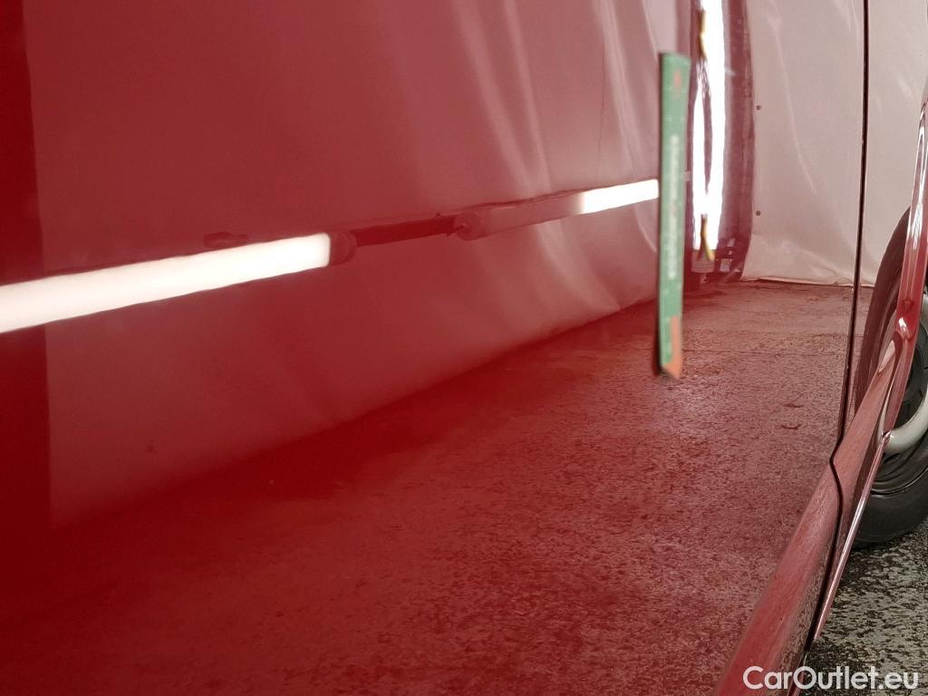  Volkswagen  Touran VOLKSWAGEN Transporter / 2015 / 4P / Fourgon tôlé 2.0 TDi 150 DSG7 L1H1 Business Line #22