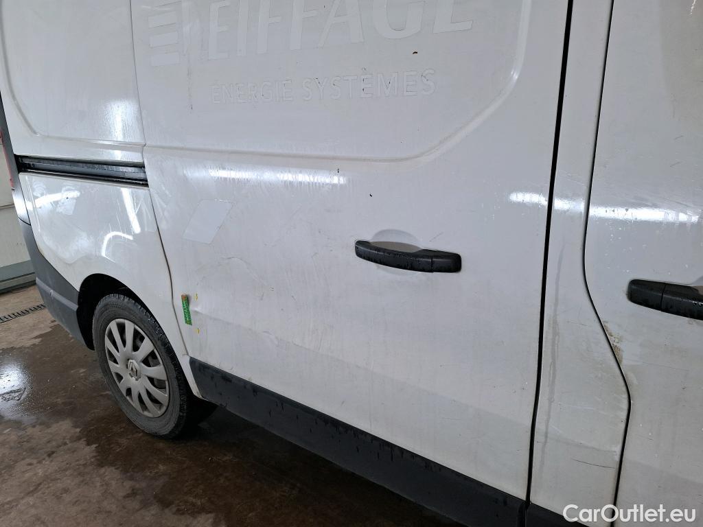  Renault  Trafic RENAULT  / 2019 / 4P / Fourgon tole FG GCF L1H1 1200 dCi 120 #9
