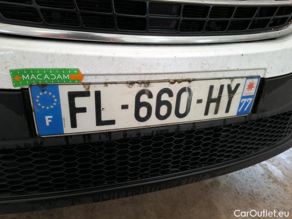  Renault  Trafic RENAULT  / 2019 / 4P / Fourgon tole FG GCF L1H1 1200 dCi 120 #35