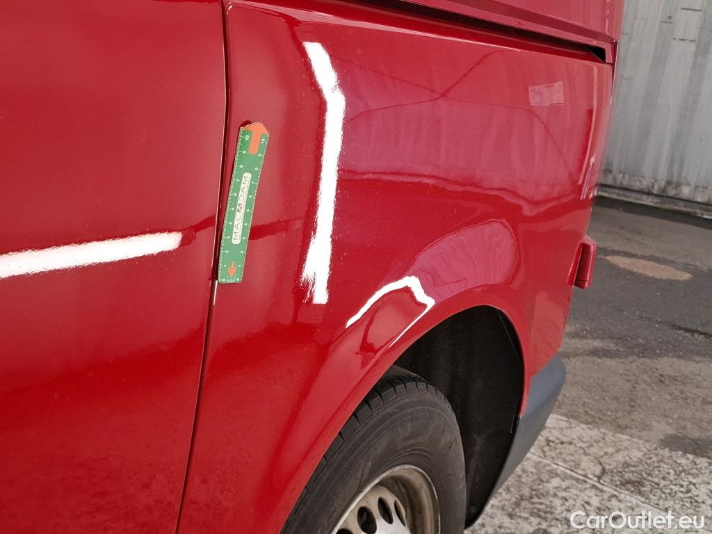  Volkswagen  Touran VOLKSWAGEN Transporter / 2015 / 4P / Fourgon tôlé 2.0 TDi 150 DSG7 L1H1 Business Line #9