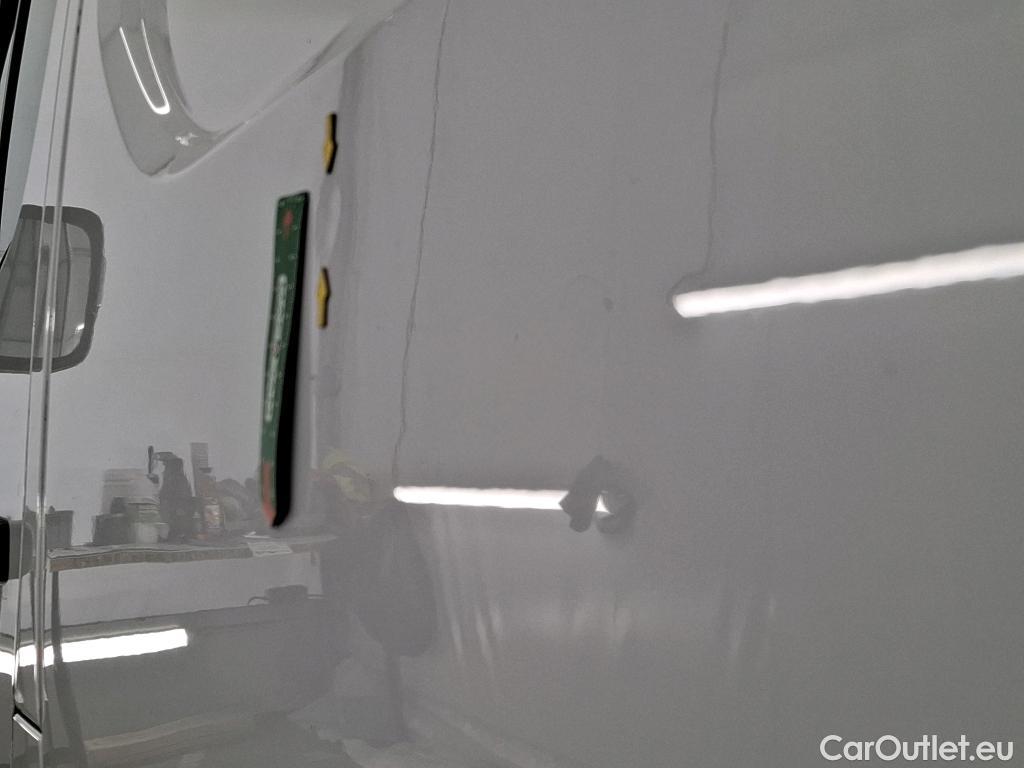  Renault  Trafic RENAULT  / 2021 / 4P / Fourgon tôlé FG CF L1H1 2T8 Blue dCi 130 #66