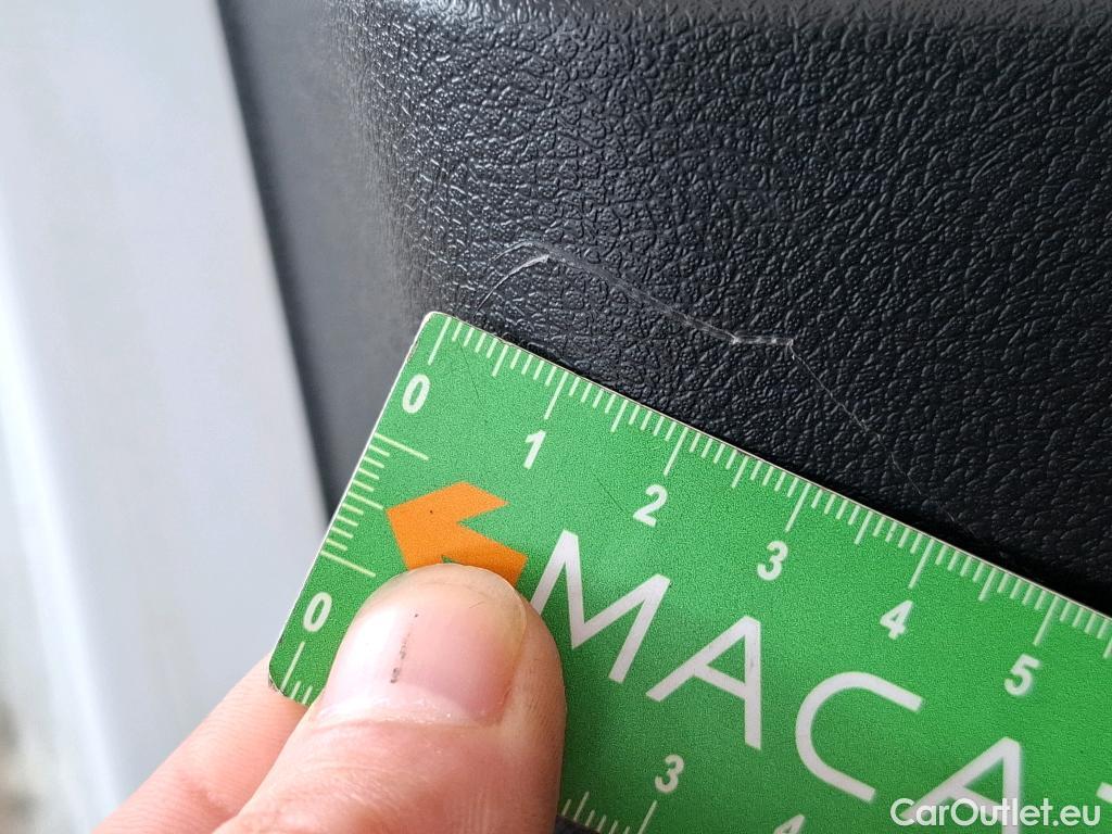  Renault  Trafic RENAULT  / 2019 / 4P / Fourgon tole FG GCF L1H1 1200 dCi 120 #28