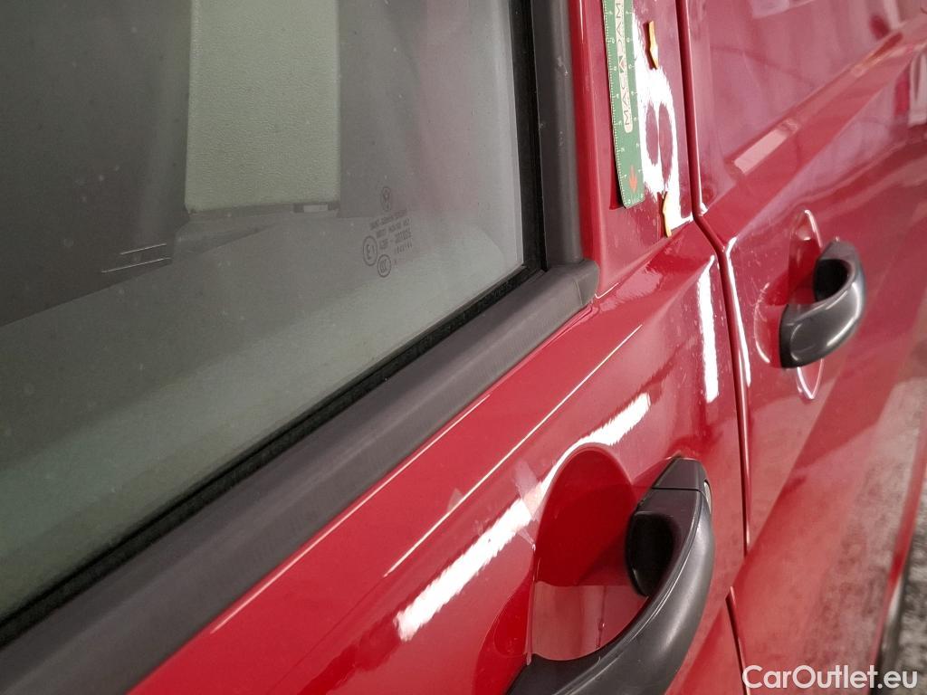  Volkswagen  Touran VOLKSWAGEN Transporter / 2015 / 4P / Fourgon tôlé 2.0 TDi 150 DSG7 L1H1 Business Line #35