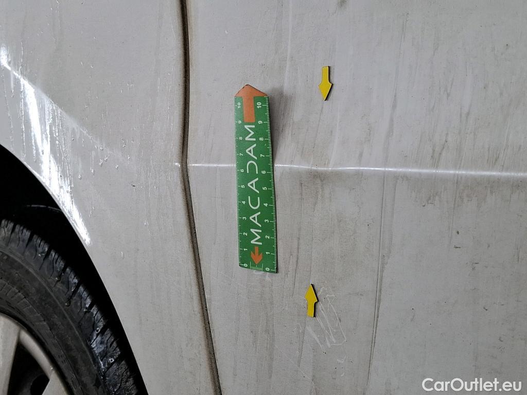  Renault  Trafic RENAULT  / 2019 / 4P / Fourgon tole FG GCF L1H1 1200 dCi 120 #12