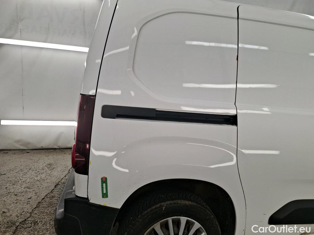  Toyota  Proace TOYOTA  City / 2019 / 4P / Fourgonnette 1.5 Medium 100 D-4D Business #15