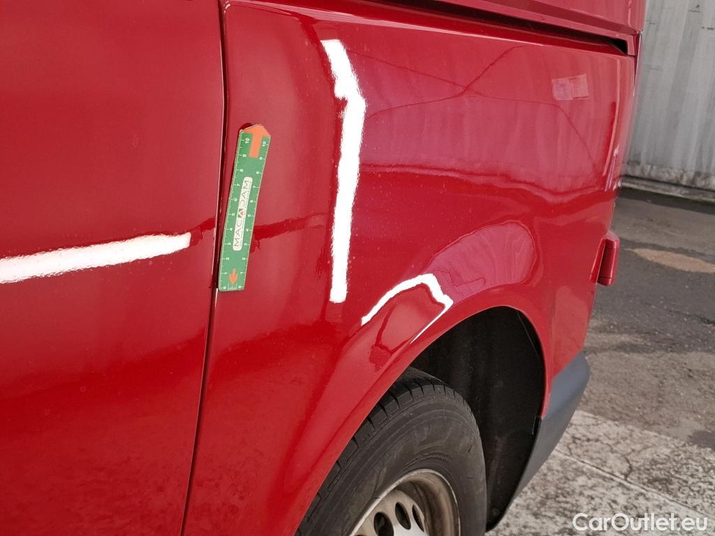  Volkswagen  Touran VOLKSWAGEN Transporter / 2015 / 4P / Fourgon tôlé 2.0 TDi 150 DSG7 L1H1 Business Line #8