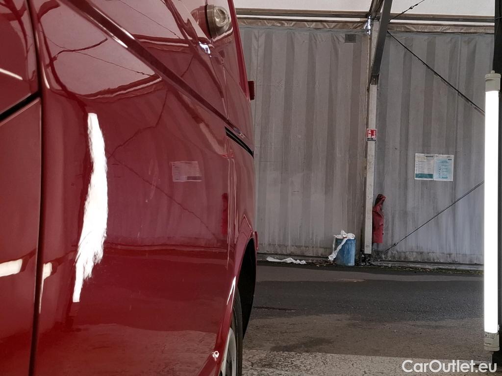  Volkswagen  Touran VOLKSWAGEN Transporter / 2015 / 4P / Fourgon tôlé 2.0 TDi 150 DSG7 L1H1 Business Line #27