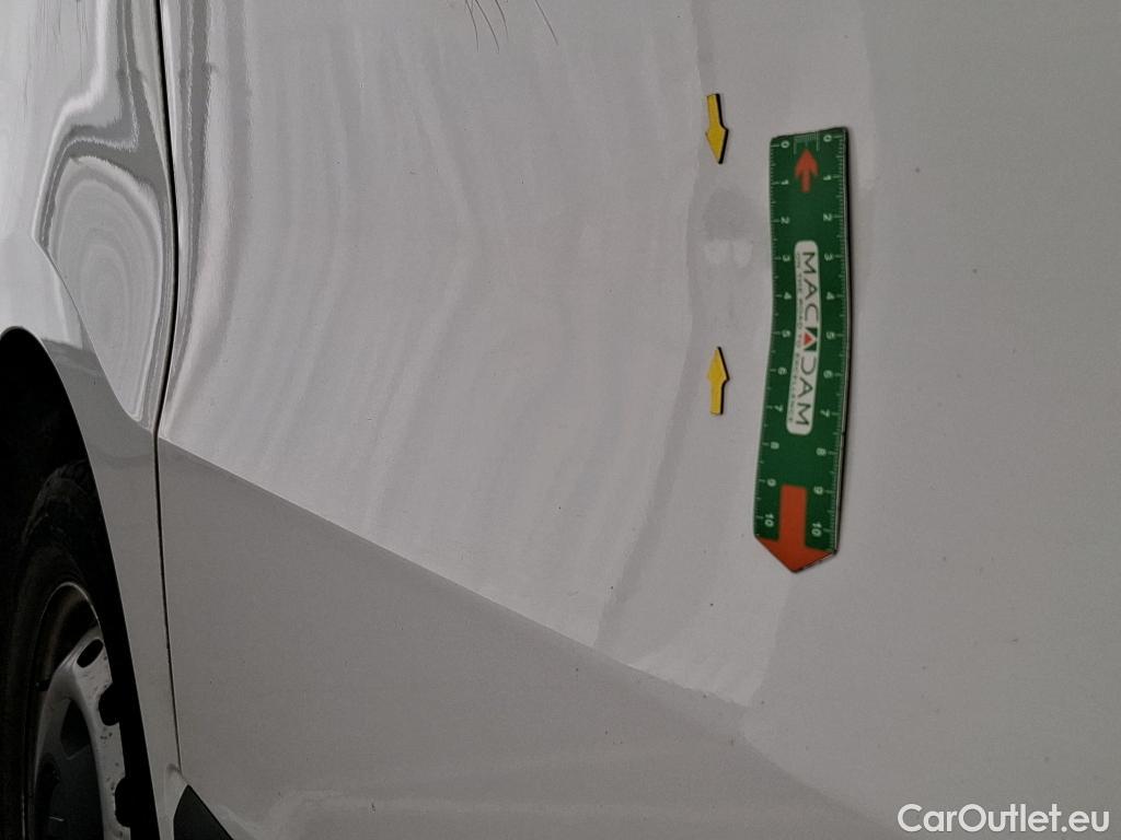  Renault  Trafic RENAULT  / 2021 / 4P / Fourgon tôlé FG CF L1H1 2T8 Blue dCi 130 #40