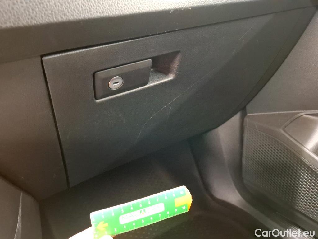  Volkswagen  Caddy VOLKSWAGEN  Cargo / 2020 / 4P / Fourgonnette 1.5 TSI 114ch DSG Business #4