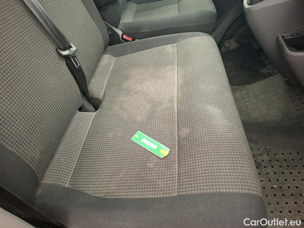  Volkswagen  Touran VOLKSWAGEN Transporter / 2015 / 4P / Fourgon tôlé 2.0 TDi 150 DSG7 L1H1 Business Line #40