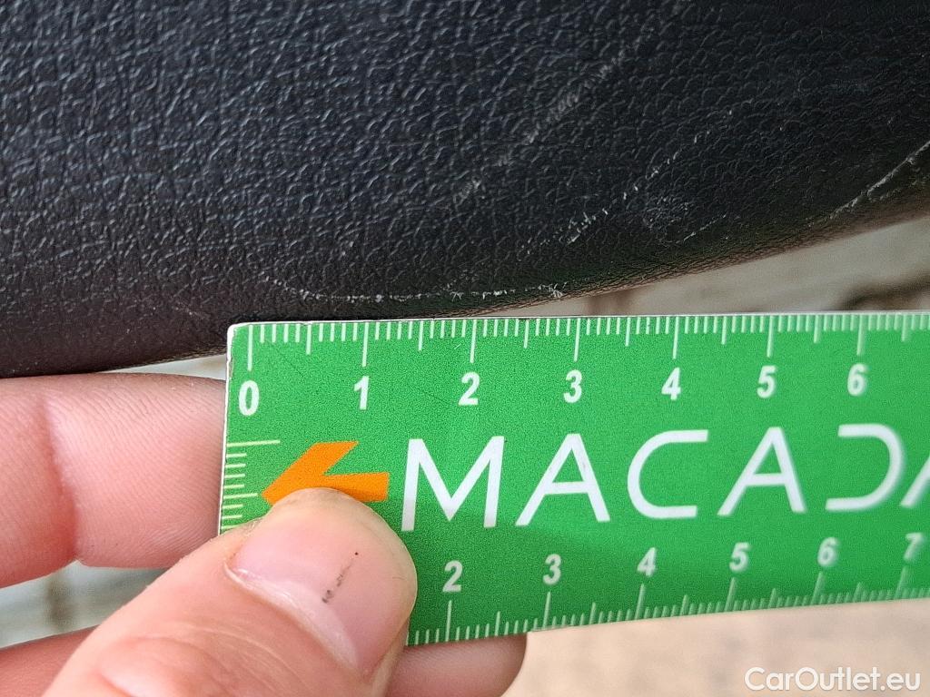  Renault  Trafic RENAULT  / 2019 / 4P / Fourgon tole FG GCF L1H1 1200 dCi 120 #32