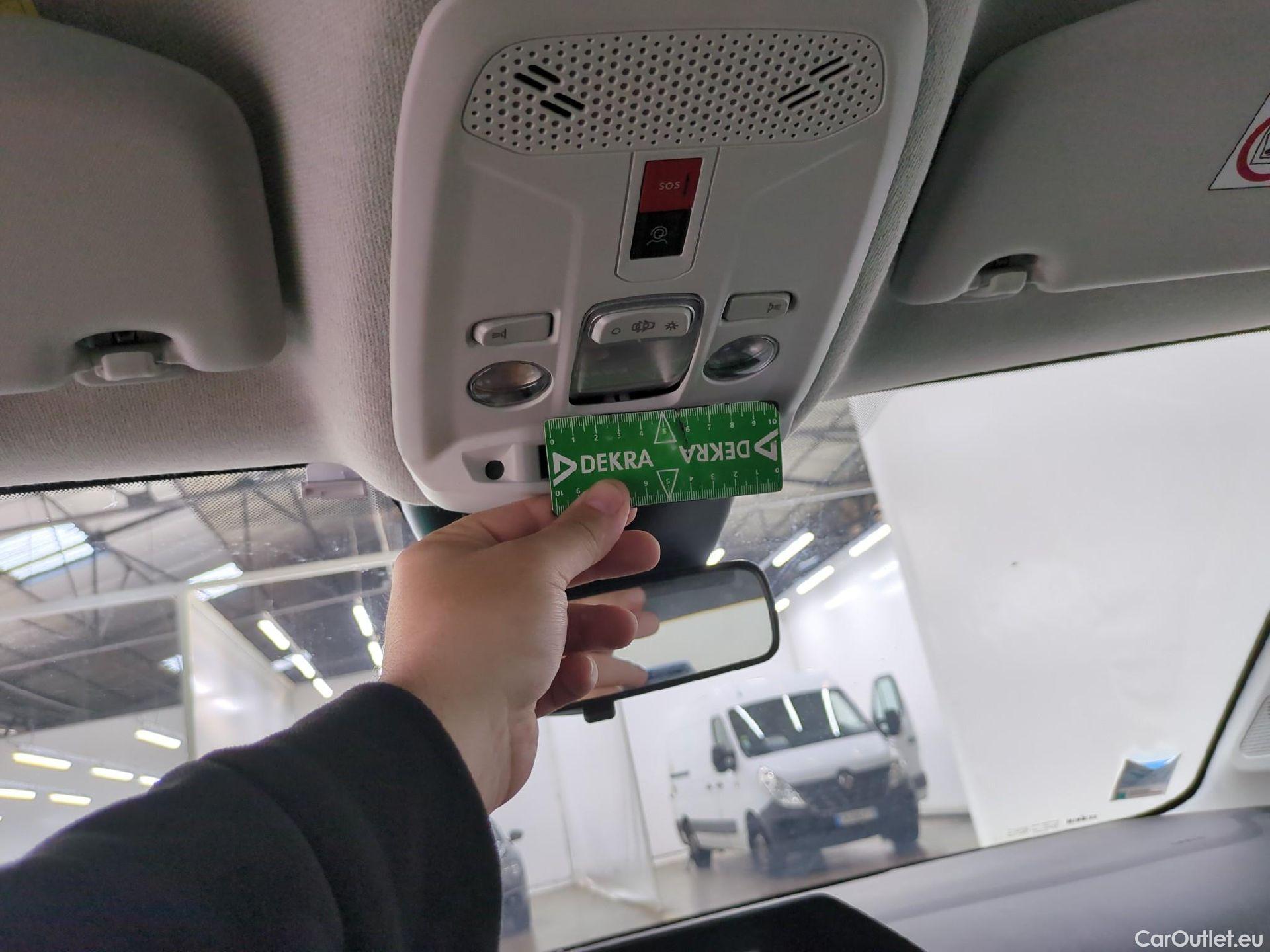  Citroen  C4 X (2022) PureTech 130 S&S EAT8 Feel Pack / GARANTIE CONSTRUCTEUR VOIR PHOTO 2 #4