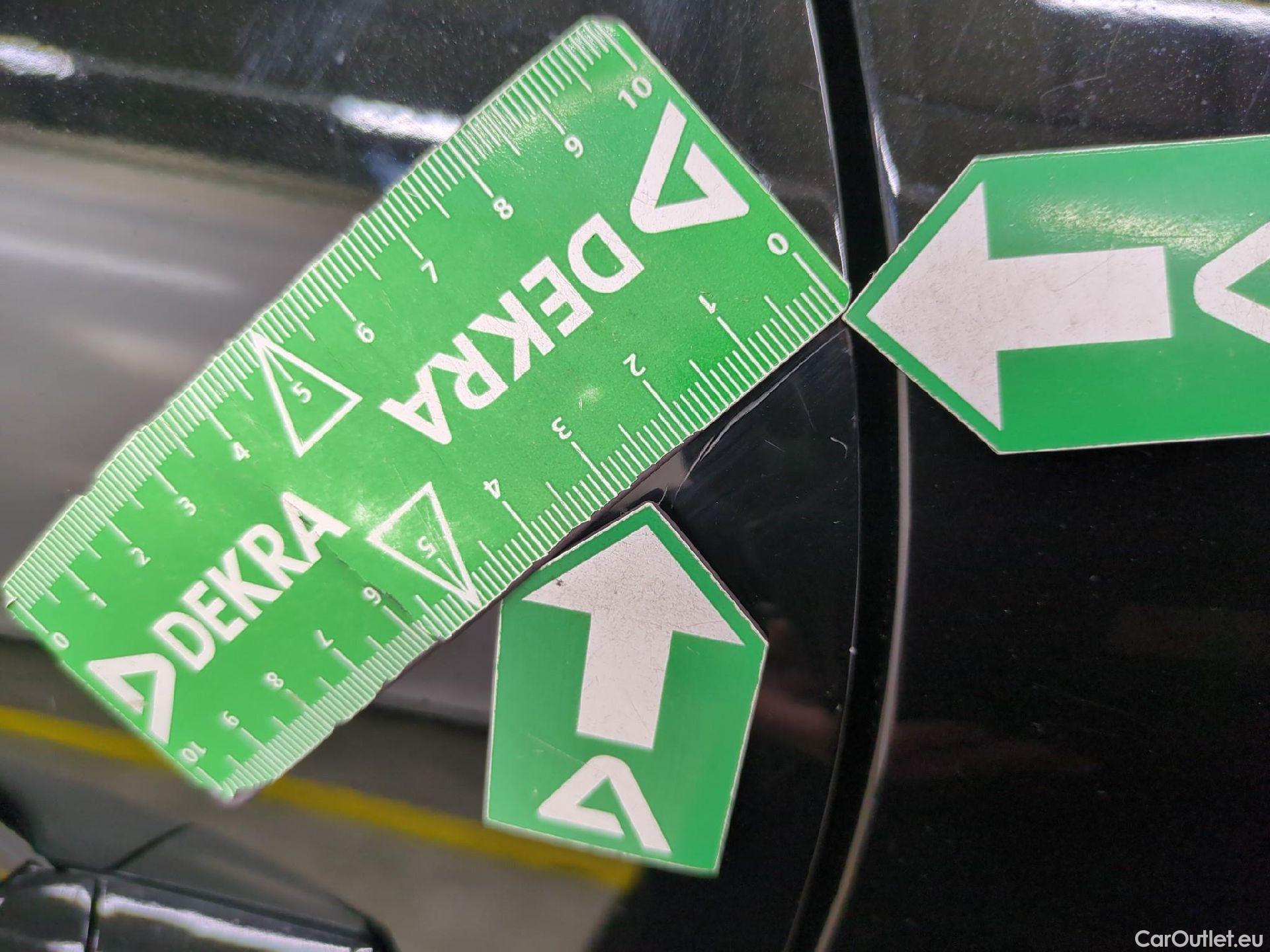  Citroen  C4 X (2022) PureTech 130 S&S EAT8 Feel Pack / GARANTIE CONSTRUCTEUR VOIR PHOTO 2 #17