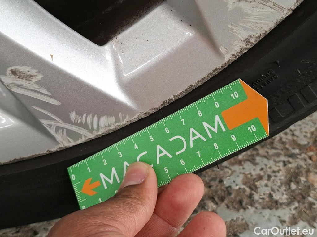  Bmw  Serie 2 BMW  Active Tourer / 2018 / 5P / monospace 225xe Business Design Auto #55