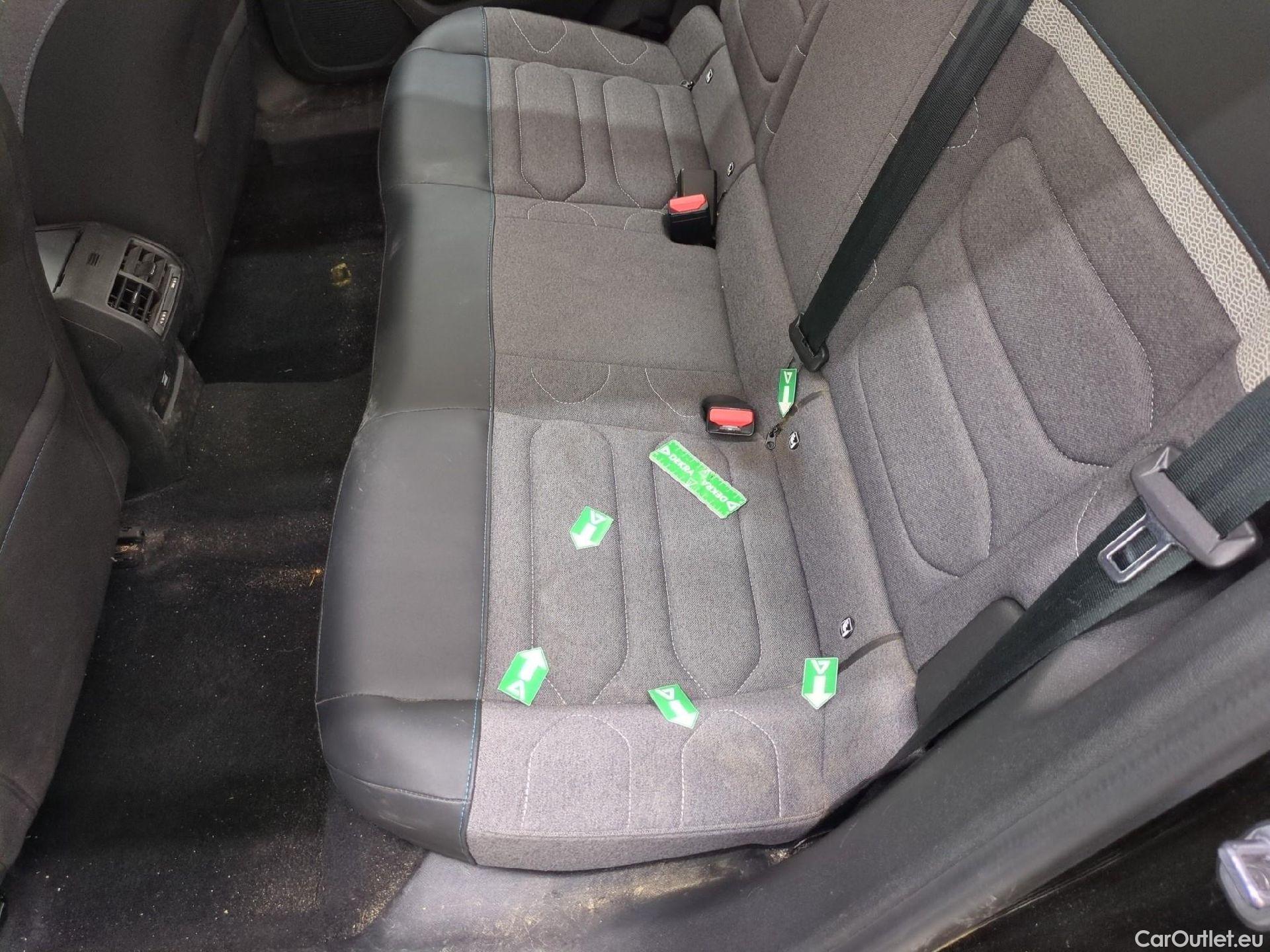  Citroen  C4 X (2022) PureTech 130 S&S EAT8 Feel Pack / GARANTIE CONSTRUCTEUR VOIR PHOTO 2 #32