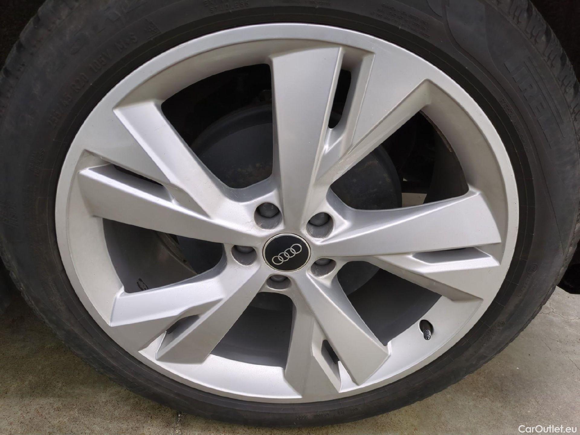  Audi  Q4 E-Tron  40 e-tron S line 55kWh BVA #7