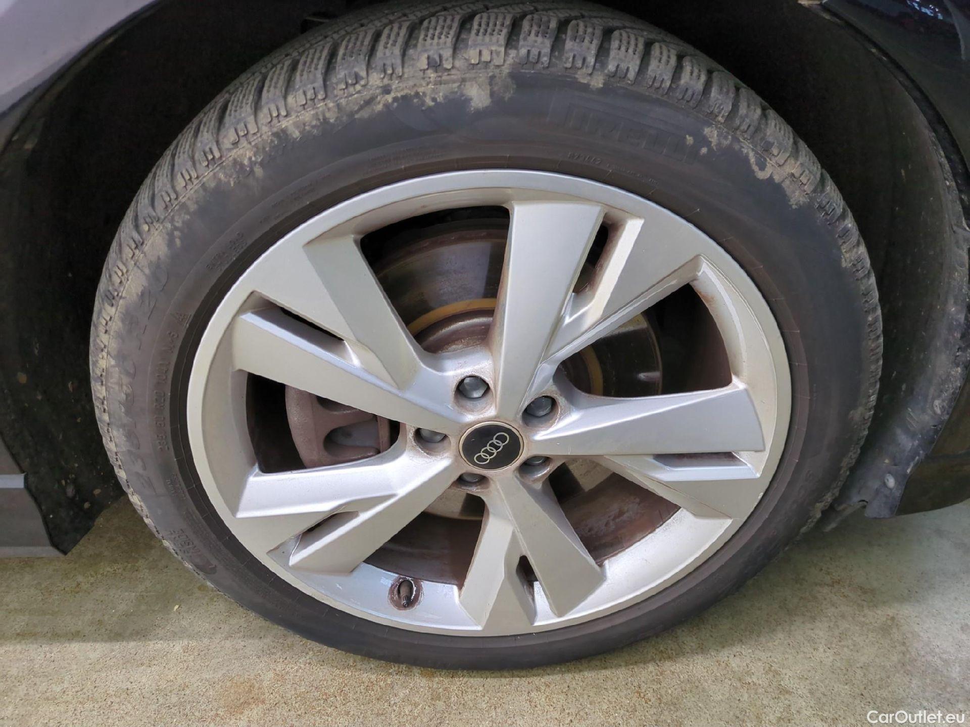  Audi  Q4 E-Tron  40 e-tron S line 55kWh BVA #1