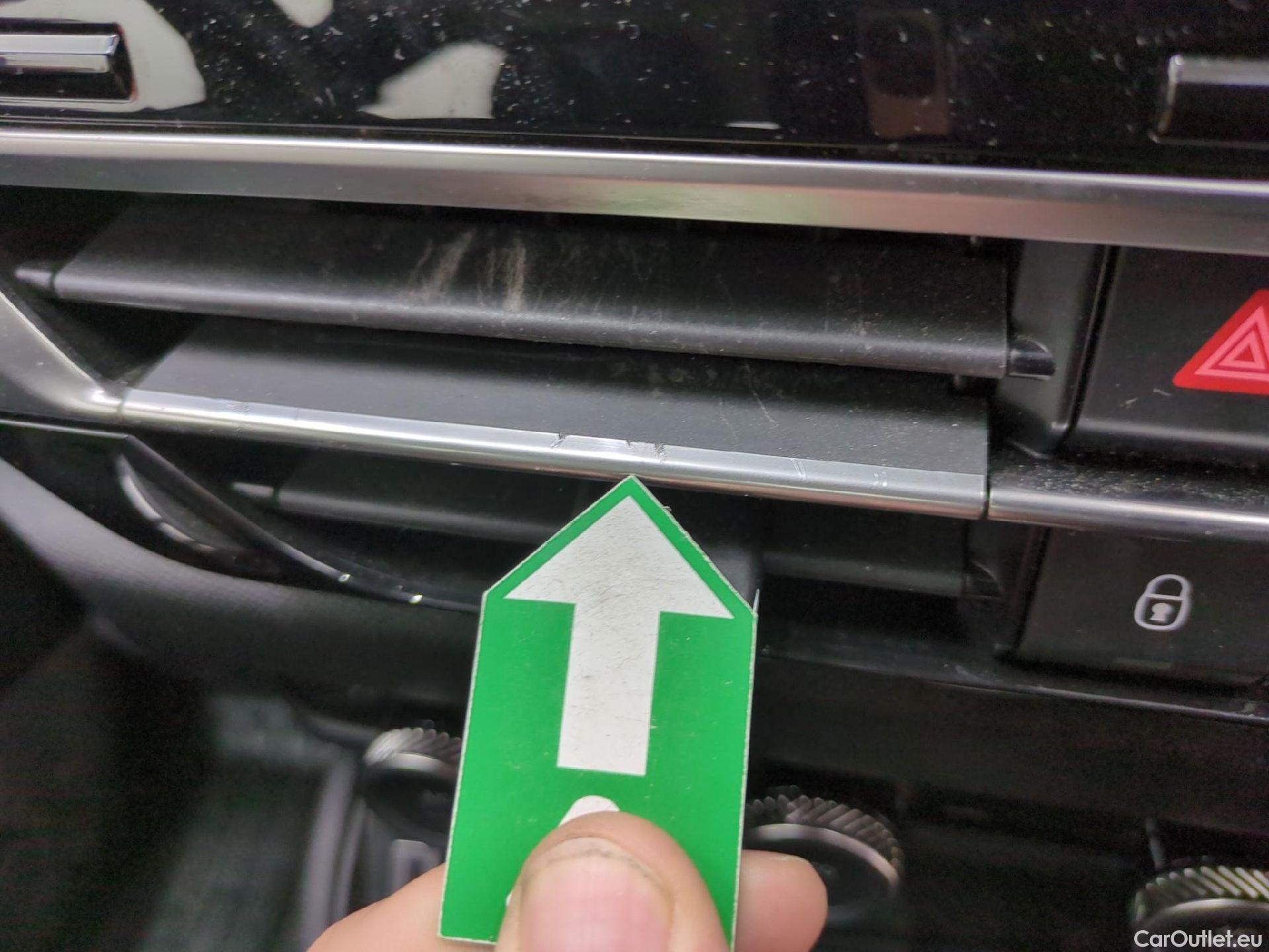  Citroen  C4 X (2022) PureTech 130 S&S EAT8 Feel Pack / GARANTIE CONSTRUCTEUR VOIR PHOTO 2 #38