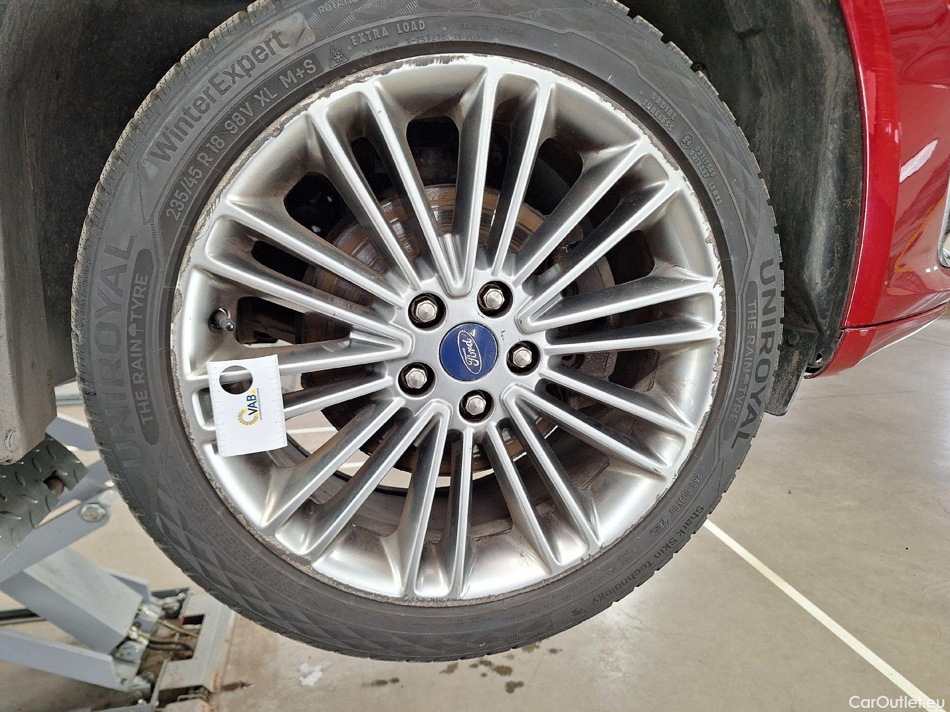  Ford  Mondeo Ford,  5d '14, Ford  2.0TDCi 110kW Vignale 4d #68