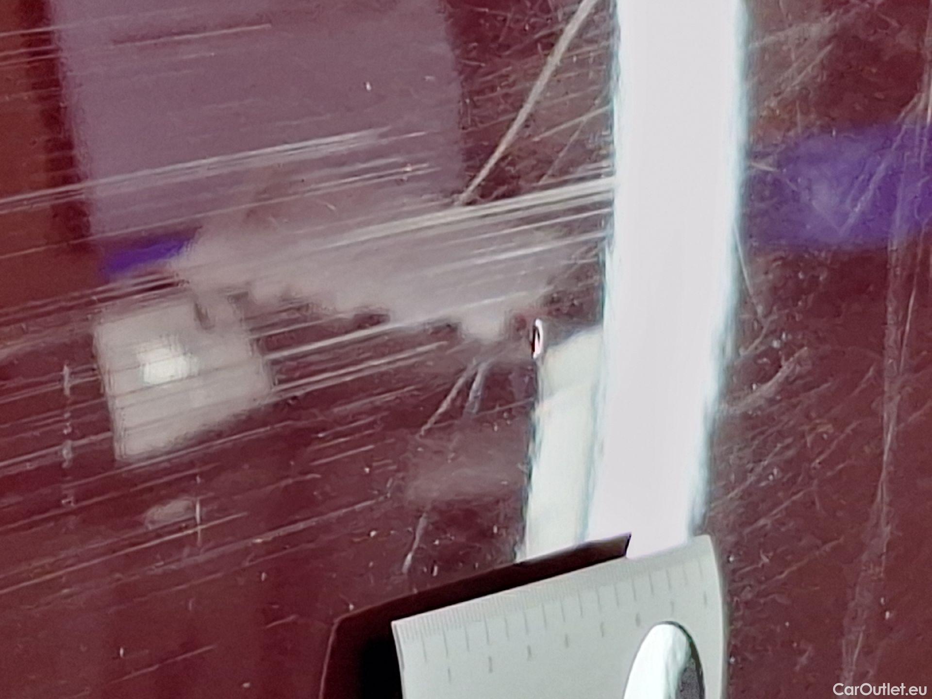  Ford  Mondeo Ford,  5d '14, Ford  2.0TDCi 110kW Vignale 4d #44