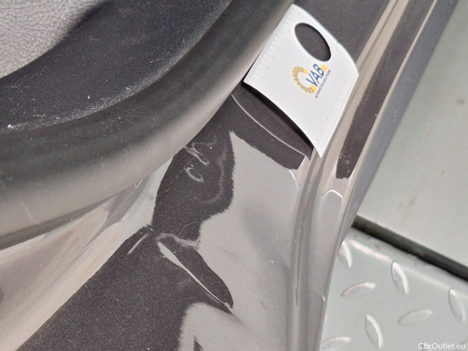  Mercedes  GLB Mercedes,  '19, Mercedes-Benz   180 d Business Solution 5d #14