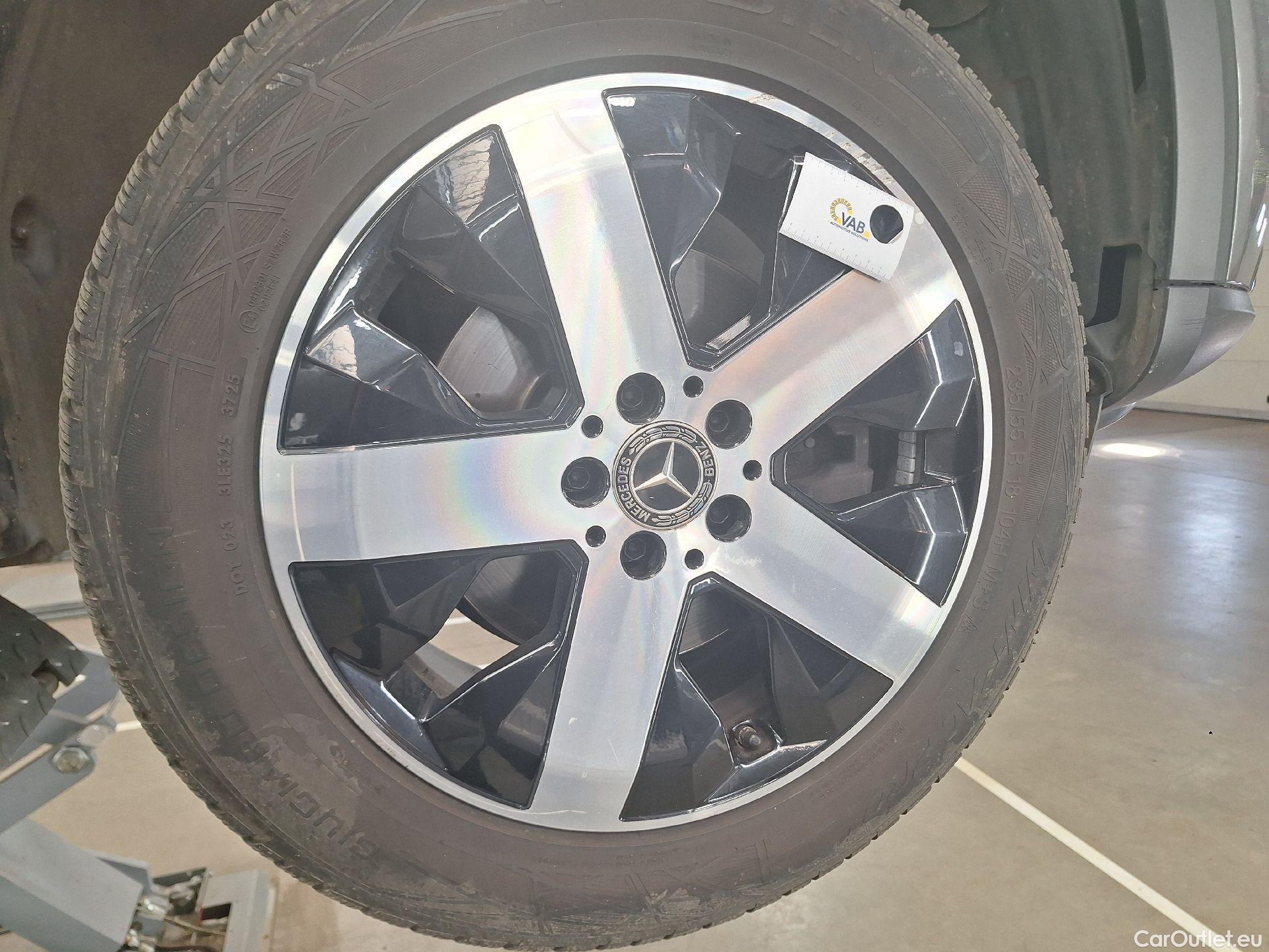  Mercedes  GLB Mercedes,  '19, Mercedes-Benz   180 d Business Solution 5d #35