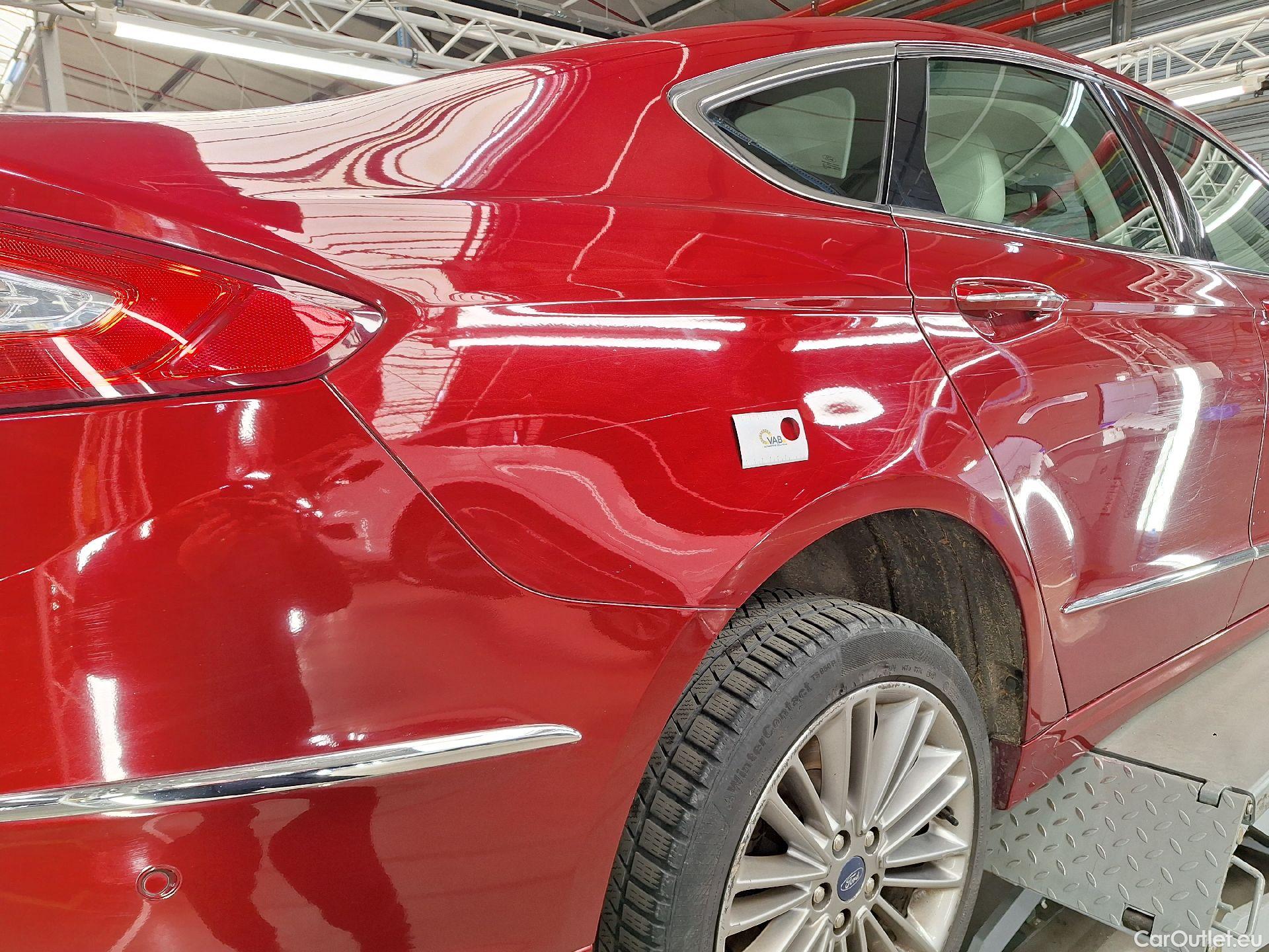  Ford  Mondeo Ford,  5d '14, Ford  2.0TDCi 110kW Vignale 4d #41