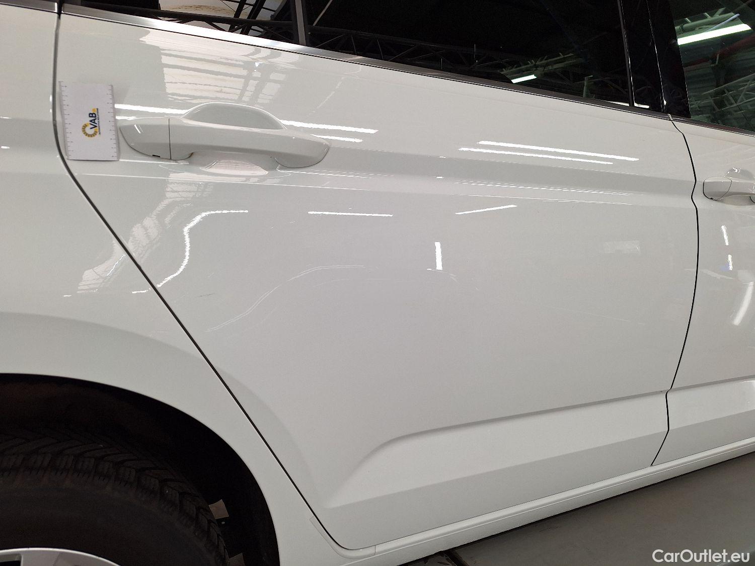  Volkswagen  Touran VW,  '15, Volkswagen  2.0 TDi 85kW Highline DSG 5d #4