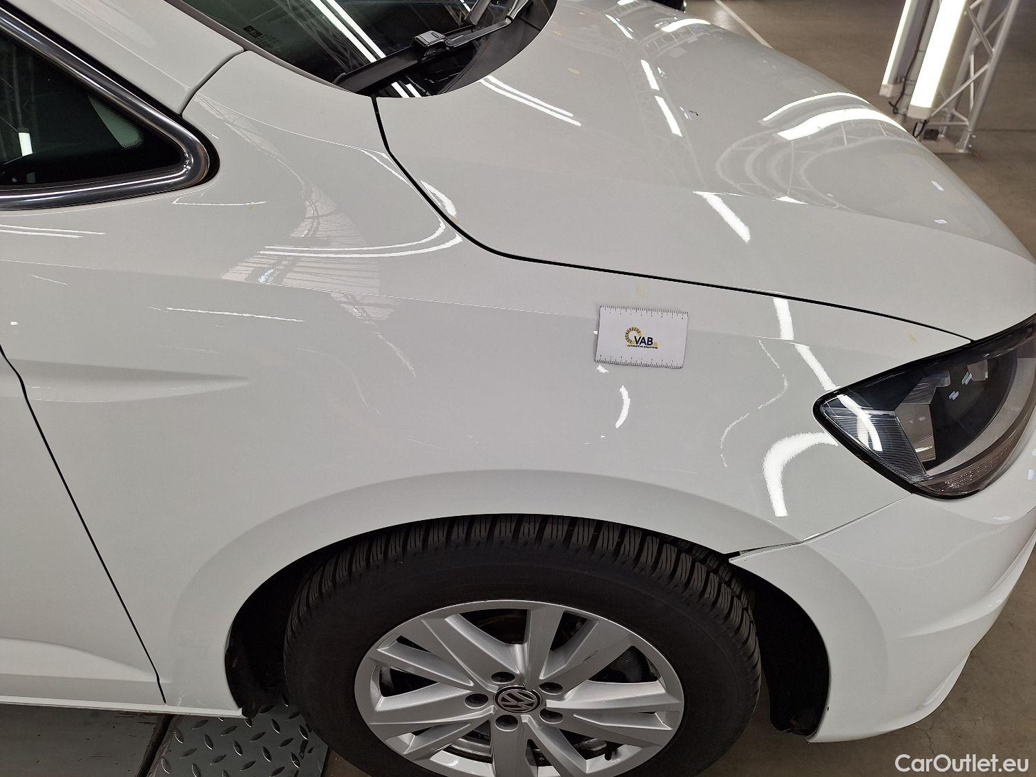  Volkswagen  Touran VW,  '15, Volkswagen  2.0 TDi 85kW Highline DSG 5d #33