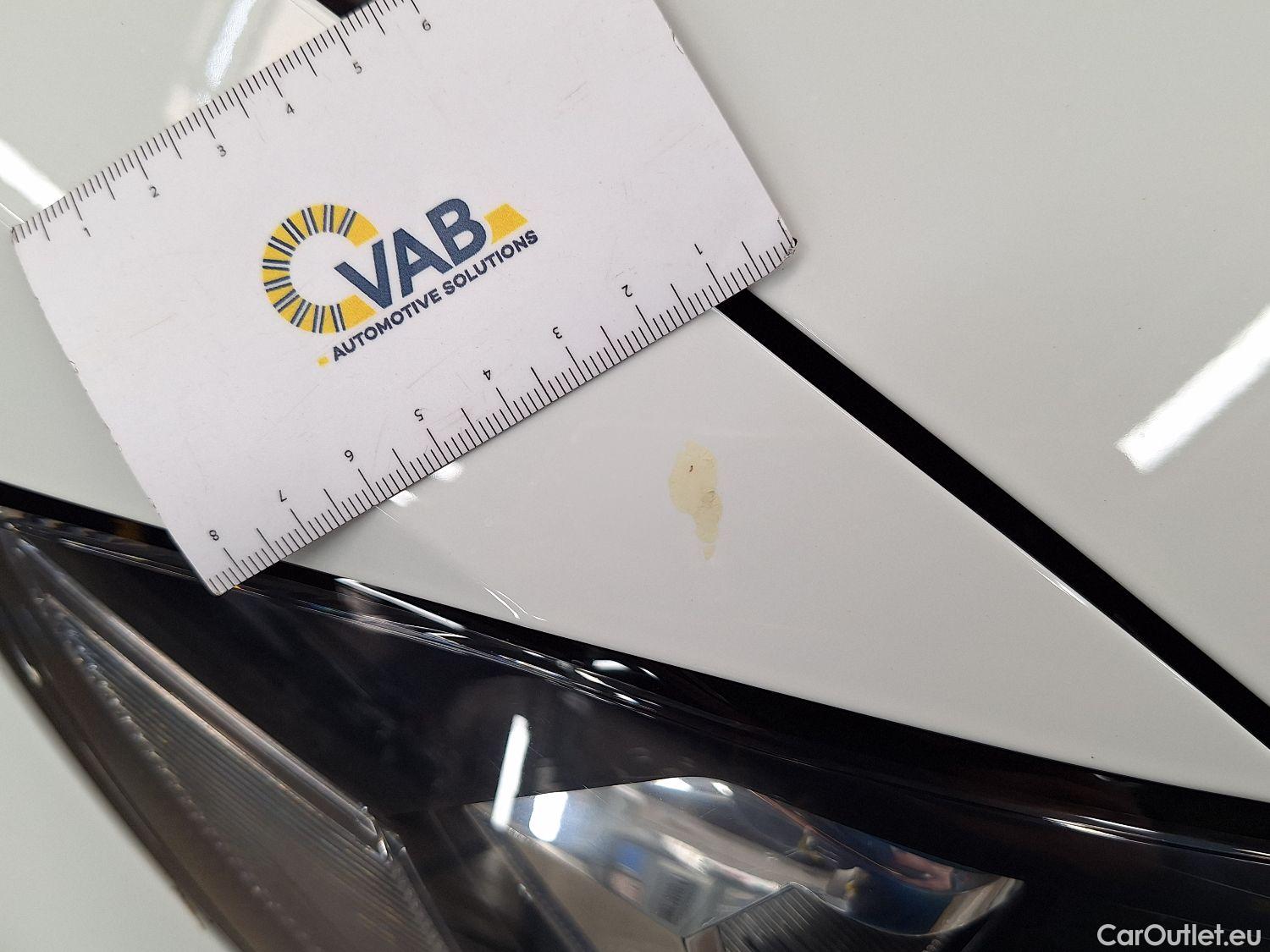  Volkswagen  Touran VW,  '15, Volkswagen  2.0 TDi 85kW Highline DSG 5d #35