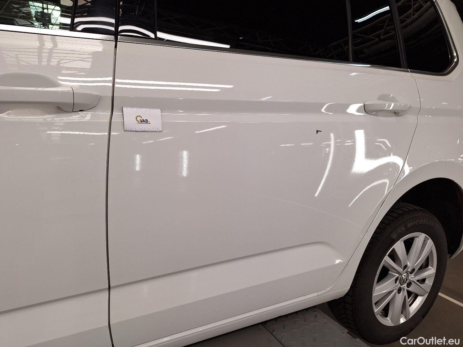  Volkswagen  Touran VW,  '15, Volkswagen  2.0 TDi 85kW Highline DSG 5d #44