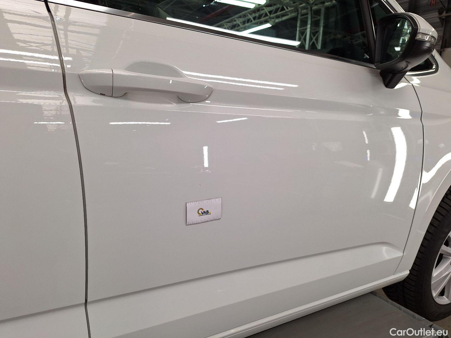  Volkswagen  Touran VW,  '15, Volkswagen  2.0 TDi 85kW Highline DSG 5d #1