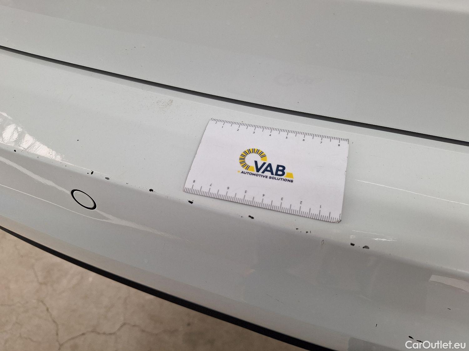  Volkswagen  Touran VW,  '15, Volkswagen  2.0 TDi 85kW Highline DSG 5d #21