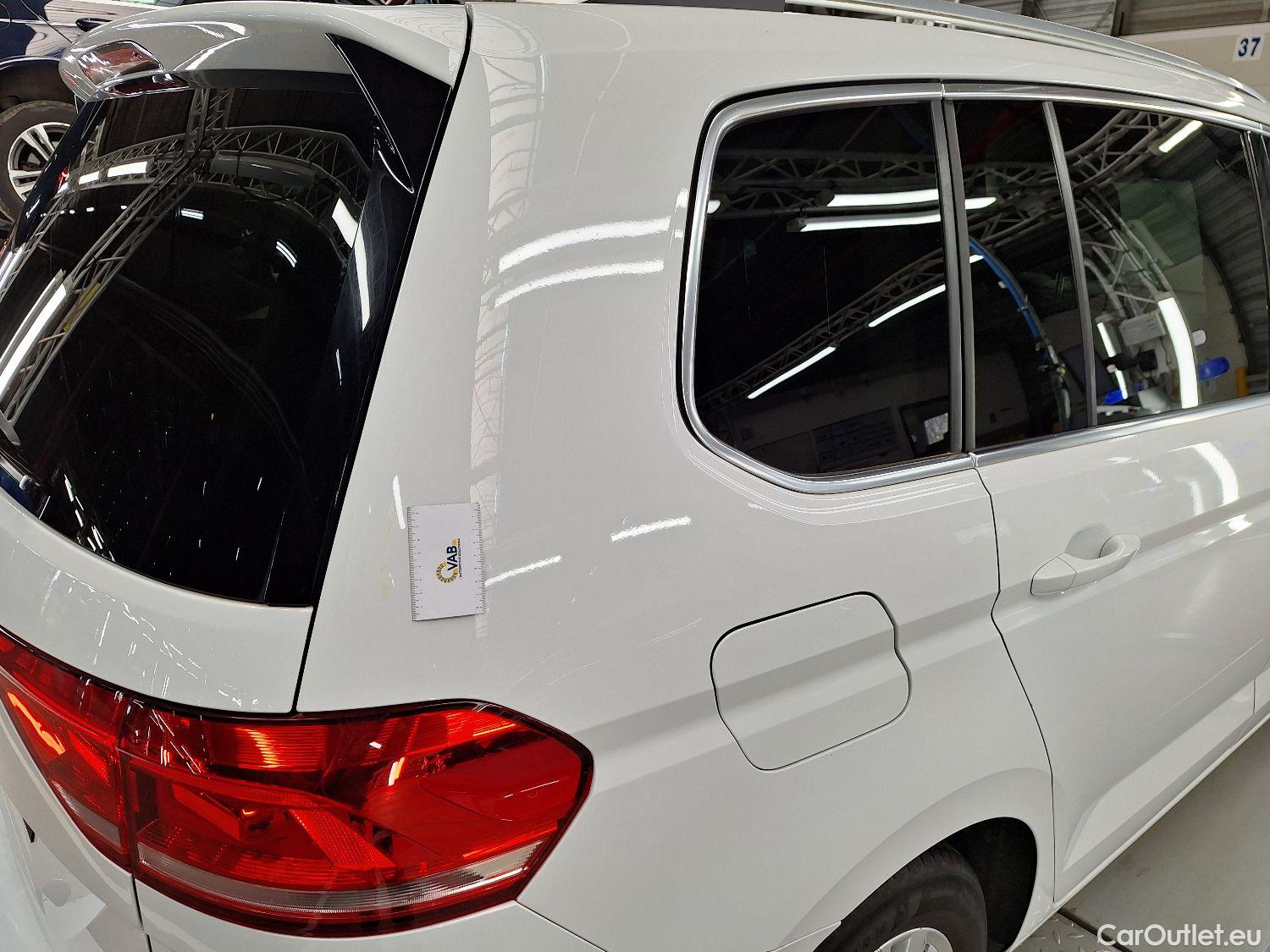  Volkswagen  Touran VW,  '15, Volkswagen  2.0 TDi 85kW Highline DSG 5d #27