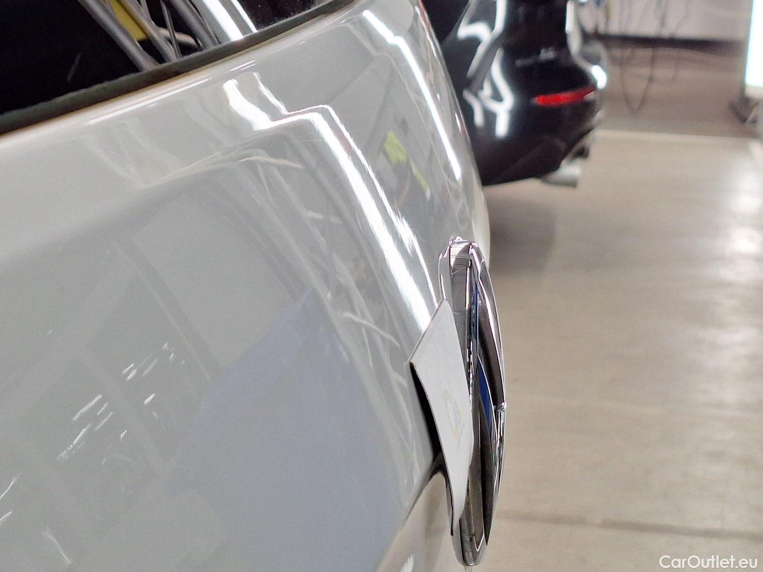  Volkswagen  Touran VW,  '15, Volkswagen  2.0 TDi 85kW Highline DSG 5d #17