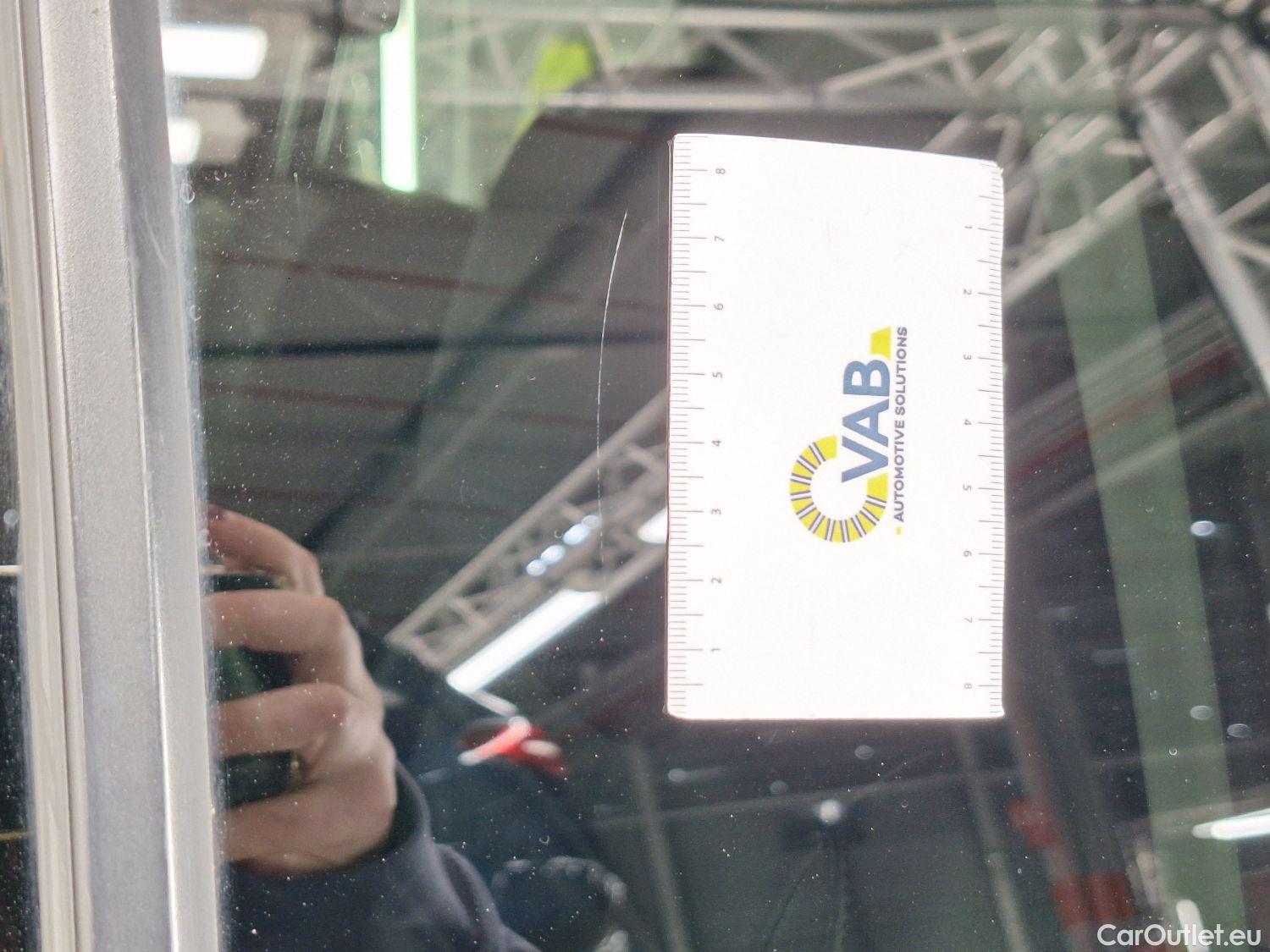  Volkswagen  Touran VW,  '15, Volkswagen  2.0 TDi 85kW Highline DSG 5d #14