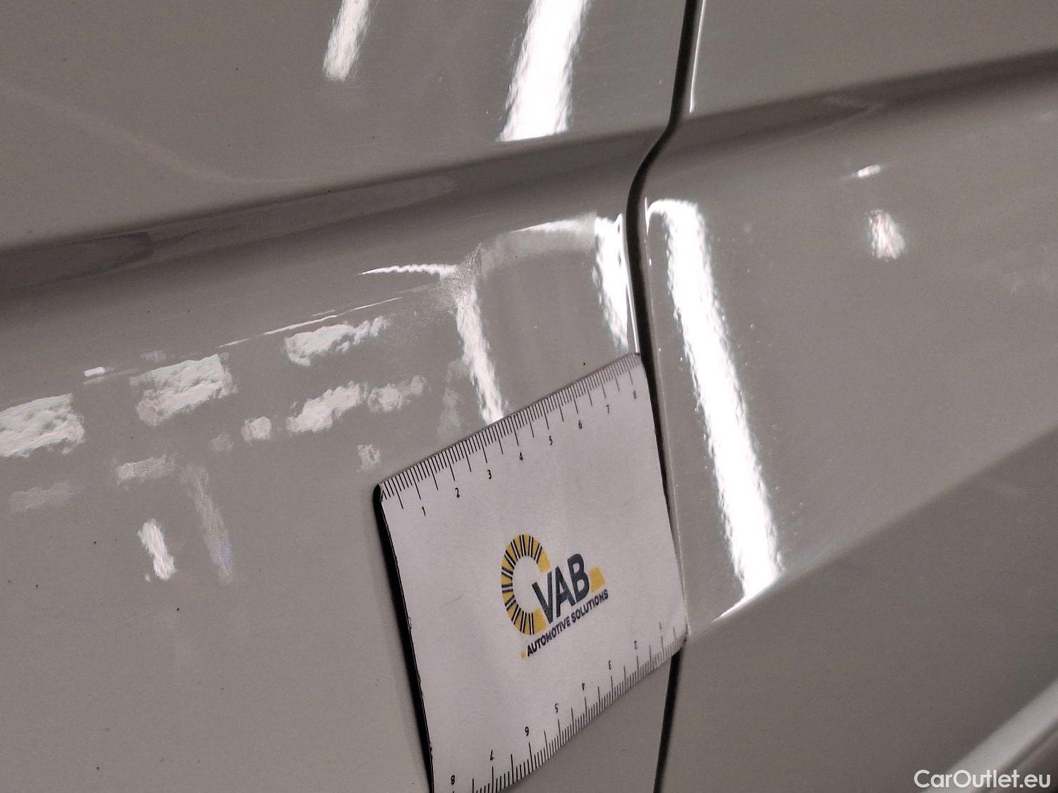  Volkswagen  Touran VW,  '15, Volkswagen  2.0 TDi 85kW Highline DSG 5d #43