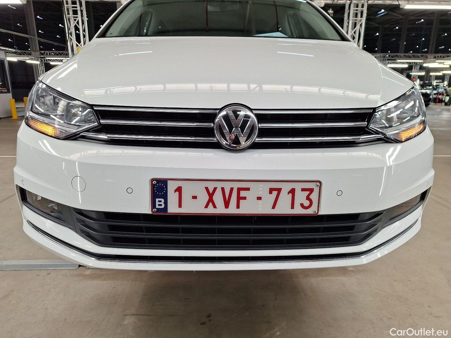 Volkswagen  Touran VW,  '15, Volkswagen  2.0 TDi 85kW Highline DSG 5d #36
